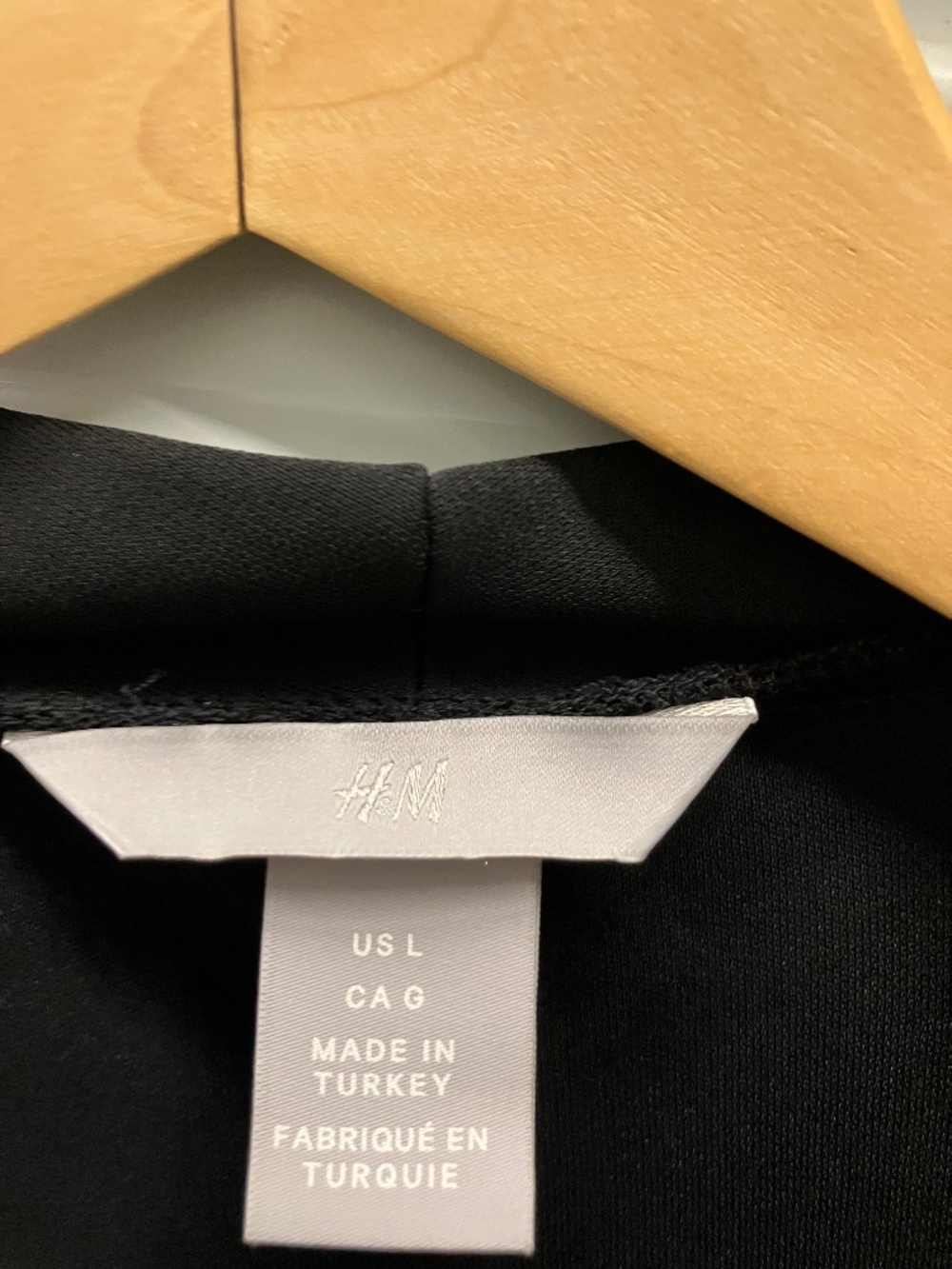 Short sleeve black top